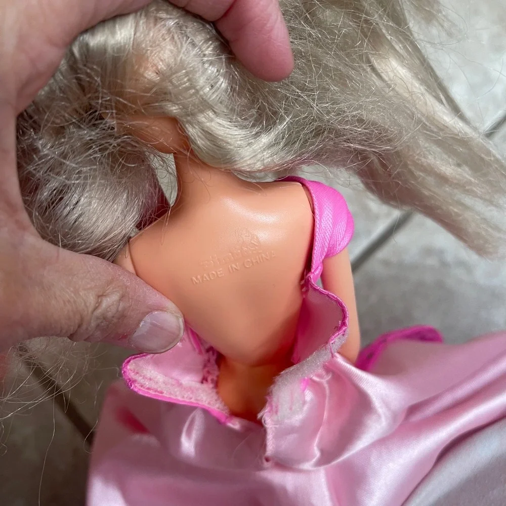 Simba 2009 Doll Pink Gown Gold Glitter China  girls toy girls